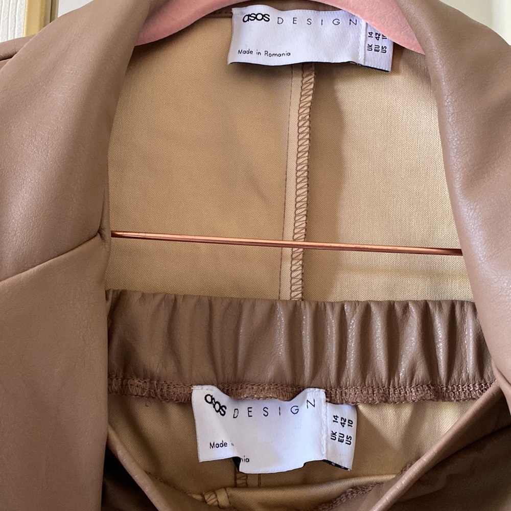 ASOS DESIGN SET jersey leather-look sweatpants and jacket in tan US 10 - Picture 5 of 11